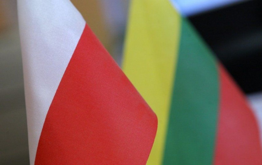 Lapkričio 11-toji – puiki programa iškelti Lietuvos ir Lenkijos vėliavą